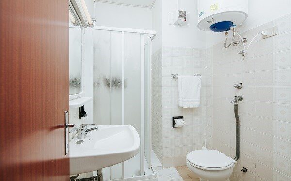 room_full_140915_27_95_5ec74added1b5ce6584bd8203031f314