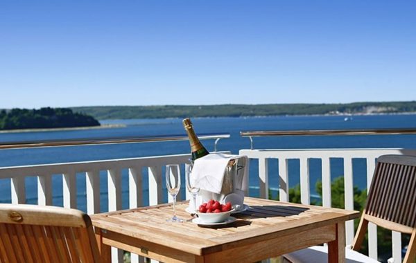hotel riviera balcony sea view